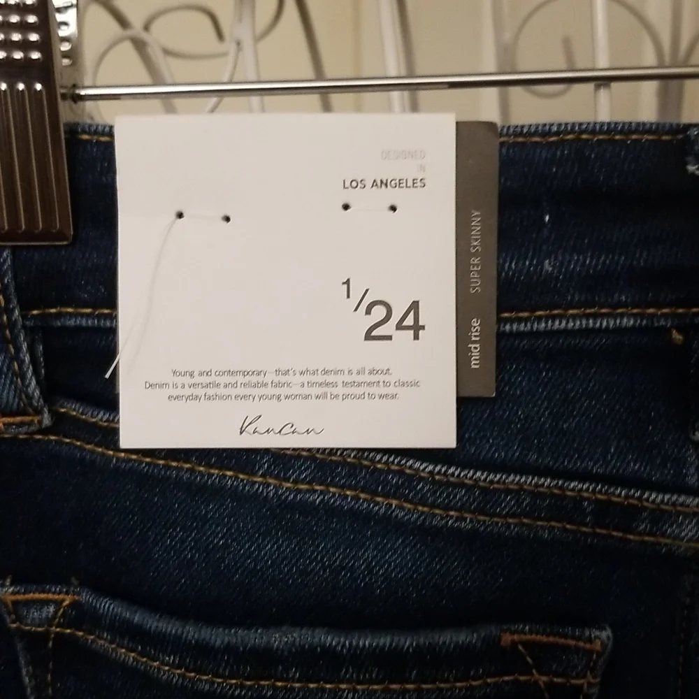 KanCan distressed jeans, New with tags - Picture 9 of 12